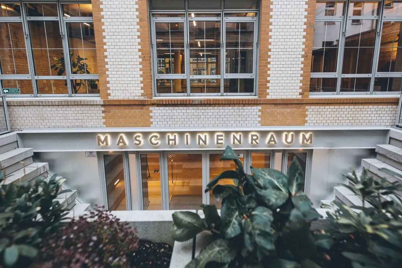Eingang des Maschinenraums in Berlin. Foto: © Maschinenraum GmbH